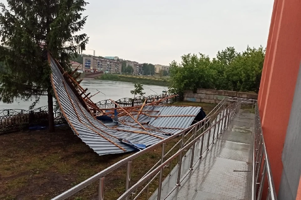 20 июля из-за сильного ветра, грозы, ливня и града в республике было объявлено штормовое предупреждение.