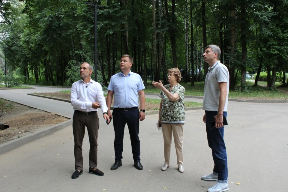 Почти три сотни новеньких светильников появились в ЦПКиО. Фото пресс-службы Рязгордумы.