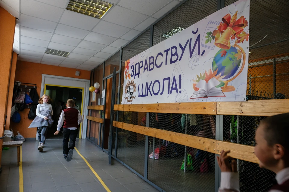 53 школы Петербурга получат новое оснащение за счет городского бюджета