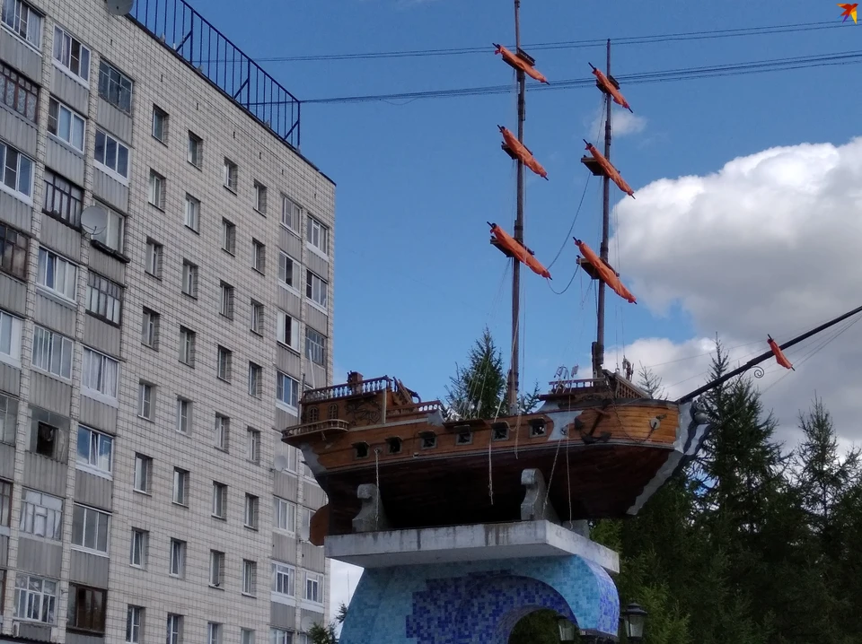 Новый фрегат установили на прежнее место.