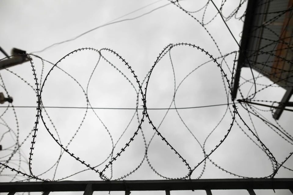 В колонии в Новосибирской области конфликт между заключенными закончился дракой с использованием мебели.
