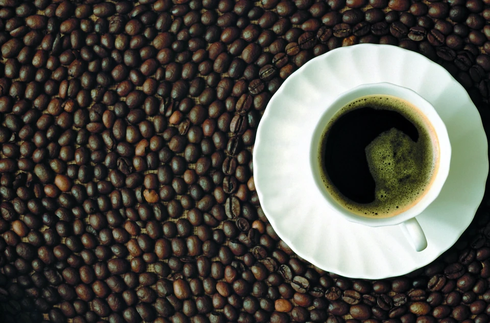 Поставщики предупредили о повышении цен на кофе в августе 2021.