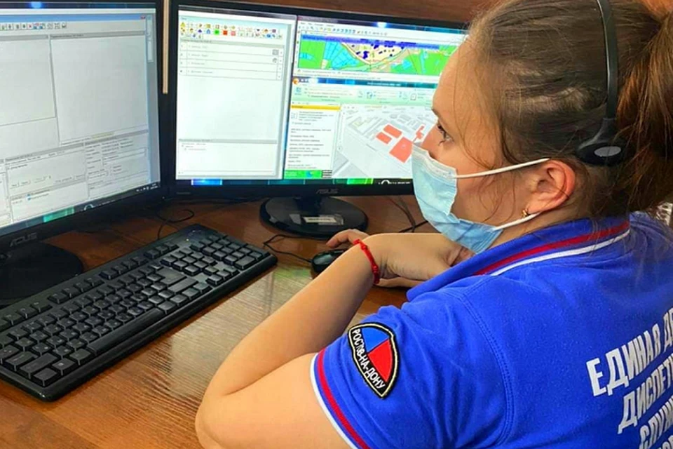 Взрывной волной в квартире пострадавшего выбило стекла. Фото: Instagram управления по делам ГО и ЧС