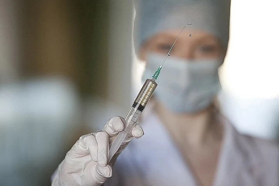 Всего на сегодняшний день в Татарстане вакцинацию прошли 813 тысяч 257 человек.