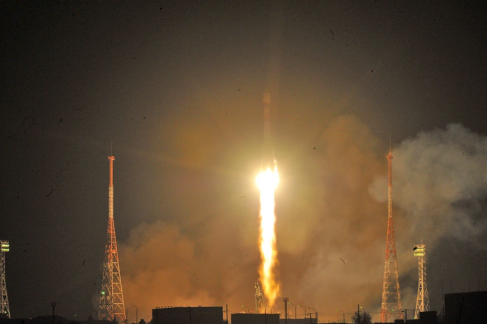 Запуск ракеты "Союз" на Байконуре