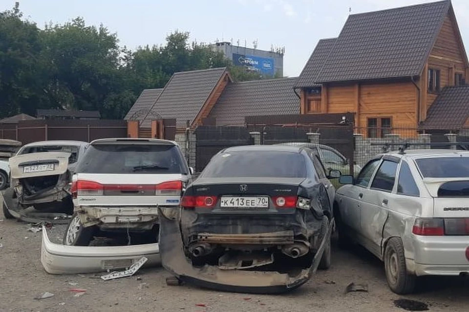 Полицейские проводят проверку