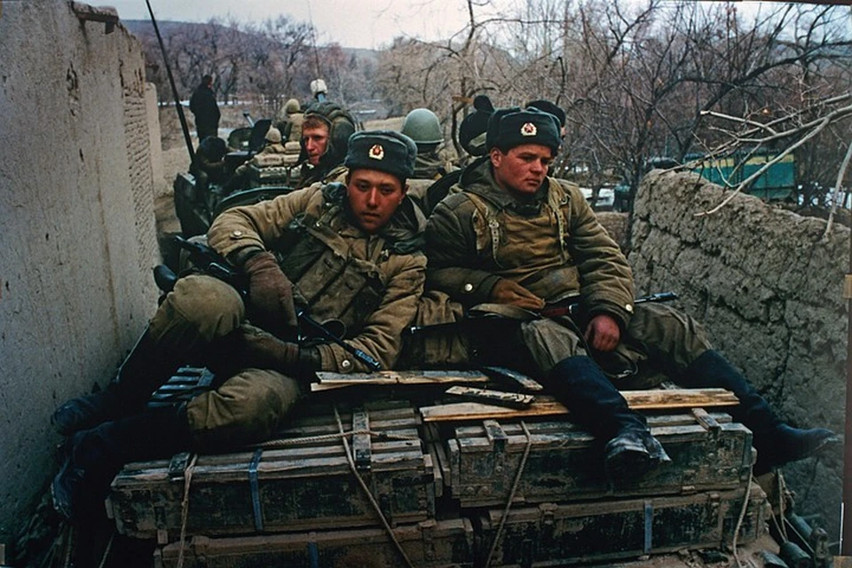 25 декабря 1979 года СССР ввел войска в Афганистан.