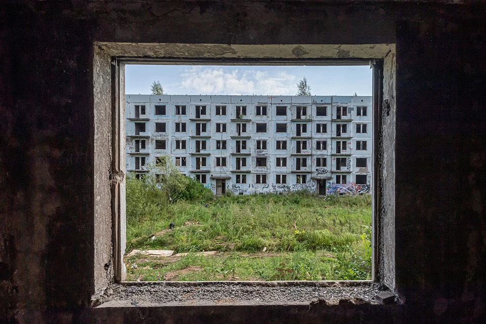 Когда-то в этих домах жили семьи военнослужащих.