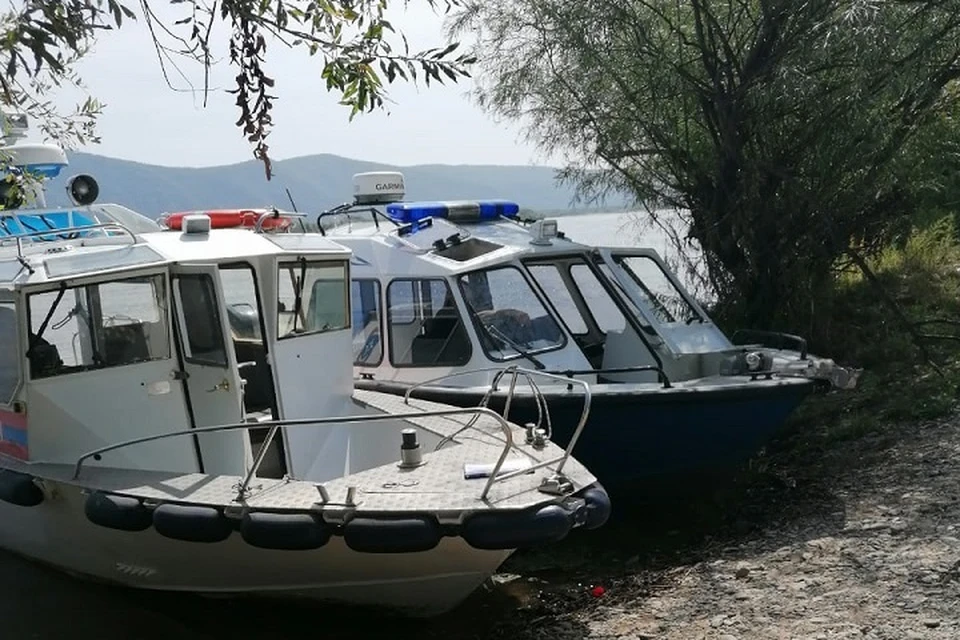 Выпал из лодки: в Комсомольске утонул мужчина