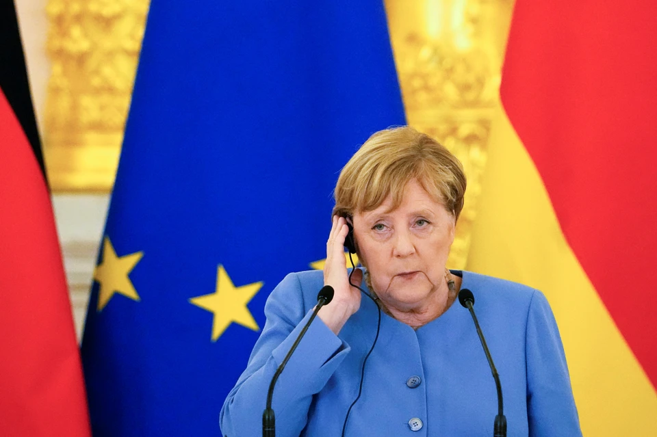 Федеральный канцлер Германии Ангела Мекрель провела последние для себя в этой должности переговоры с президентом России Владимиром Путиным.