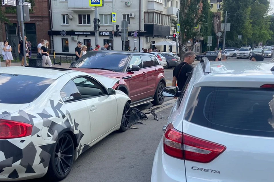 Сейчас правоохранители выясняют детали ДТП. Фото: отдел пропаганды УГИБДД