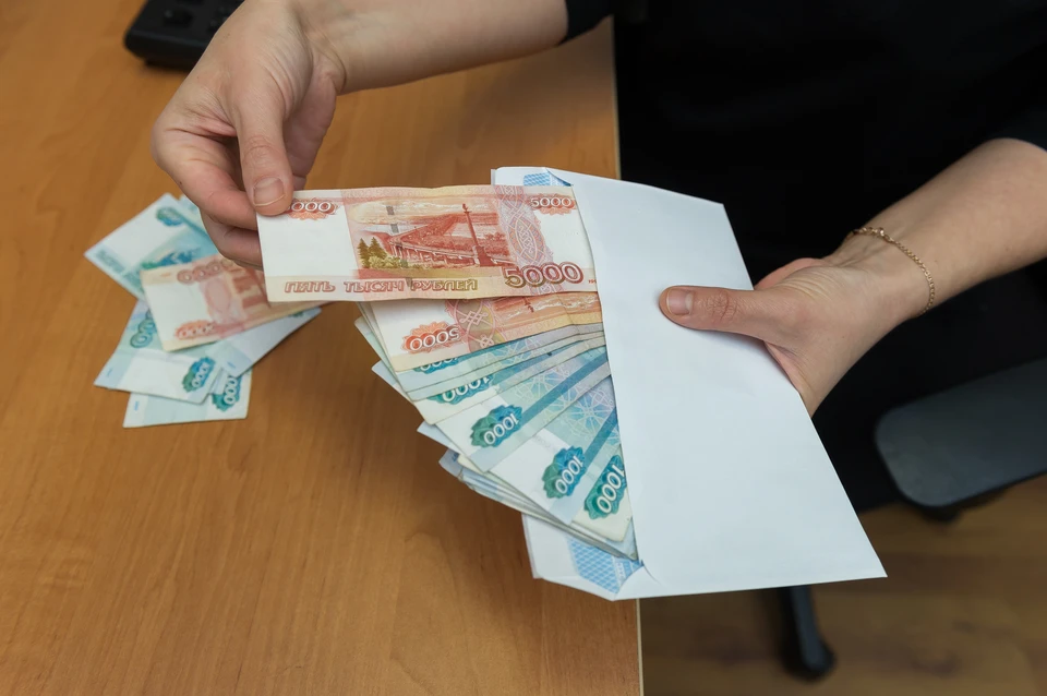 В Смольном заявили, что реальная зарплата петербуржцев выросла на 5,6%