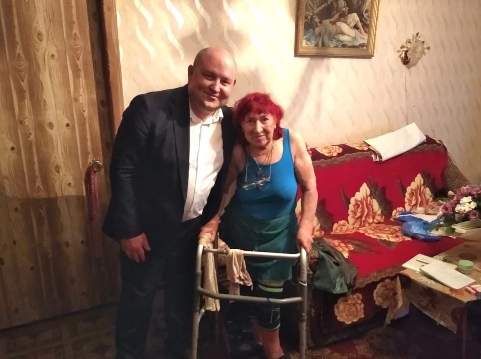 Михаил Развожаев навестил Тамару Ивановну