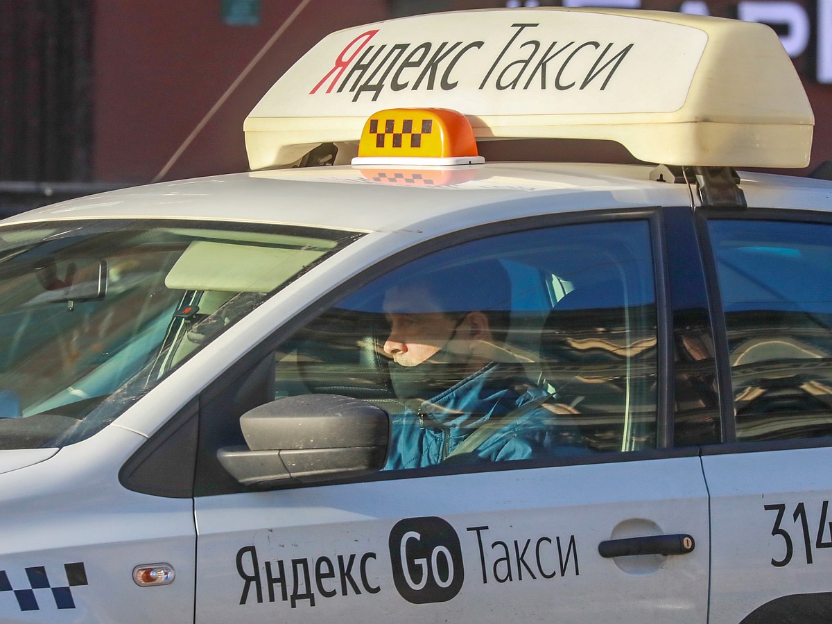 Поехать на завод на такси сегодня в порядке вещей». Водитель из Нижнего  Тагила о новых пассажирах и современном такси - KP.RU