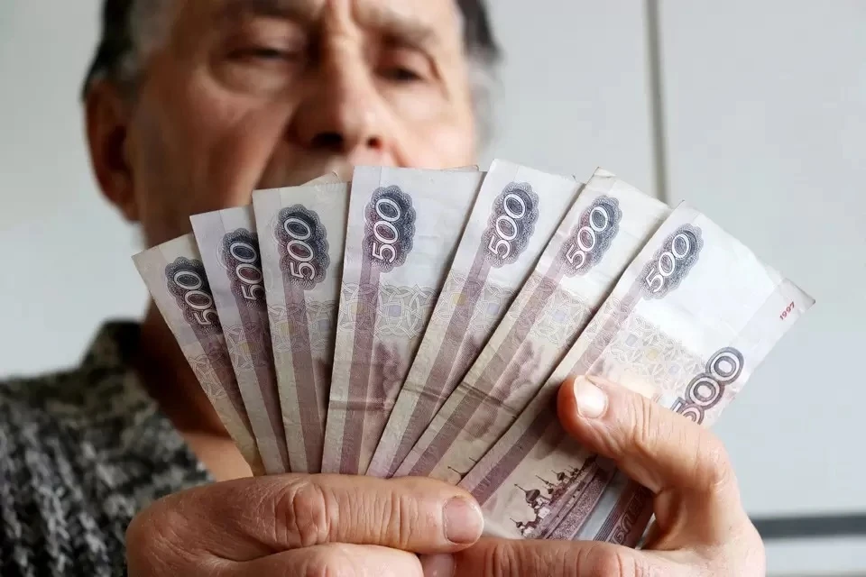 Пенсионеры получат единовременную выплату по 10 тысяч рублей