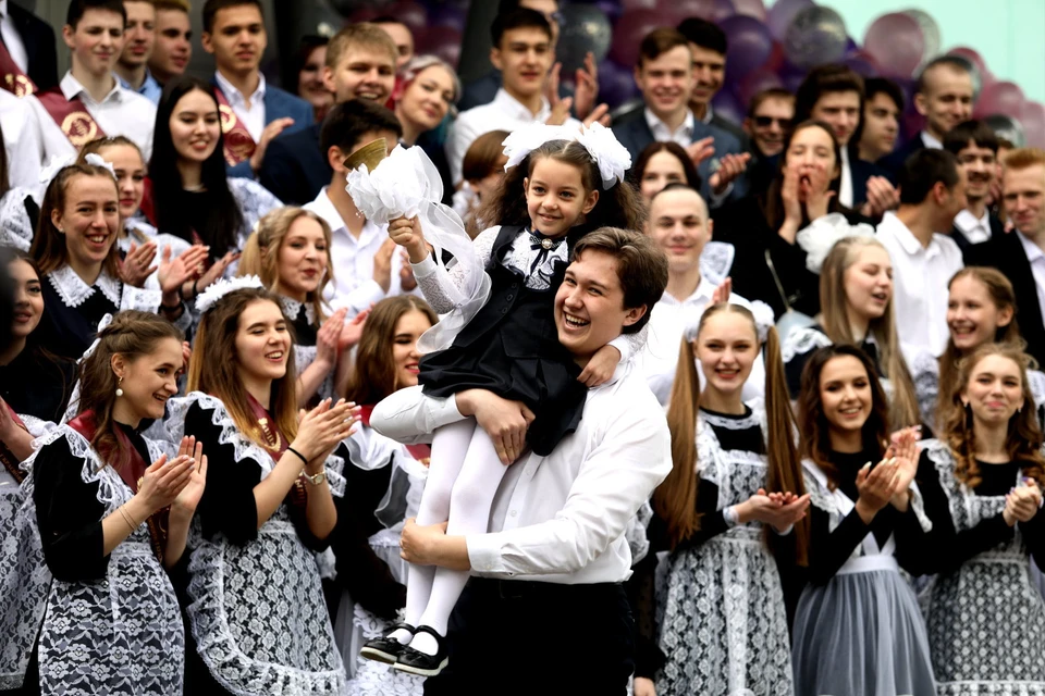 Федеральная власть подставила финансовое плечо семьям с детьми при подготовке к школе!