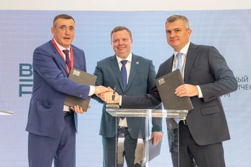 Губернатор подписал соглашение с национальным институтом развития ВЭБ.РФ и госкорпорацией «Росатом»