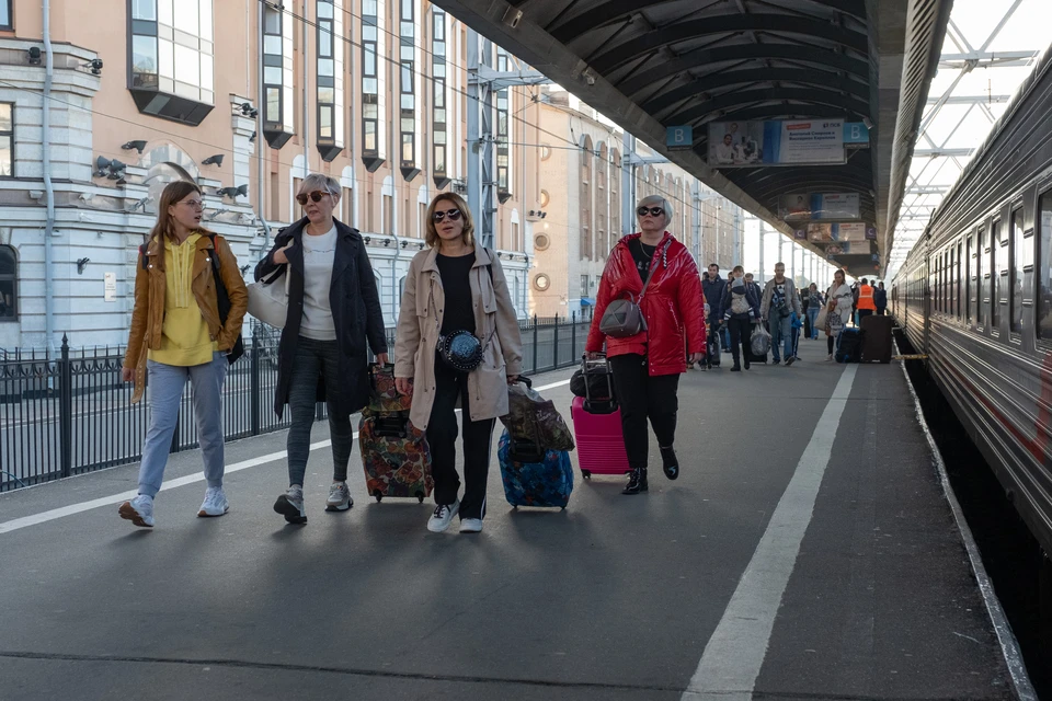 В Петербурге назначили дополнительные поезда на ноябрьские праздники