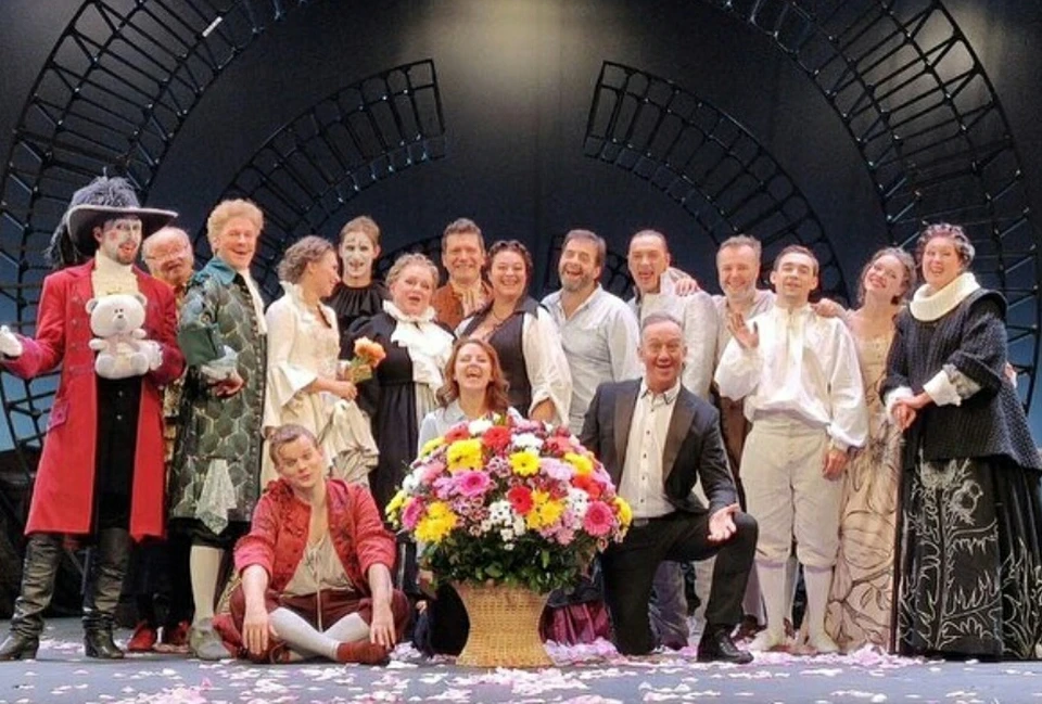 «Большие гастроли» в Омске открылись спектаклем «Тартюф». Фото: instagram.com/drama_theatre