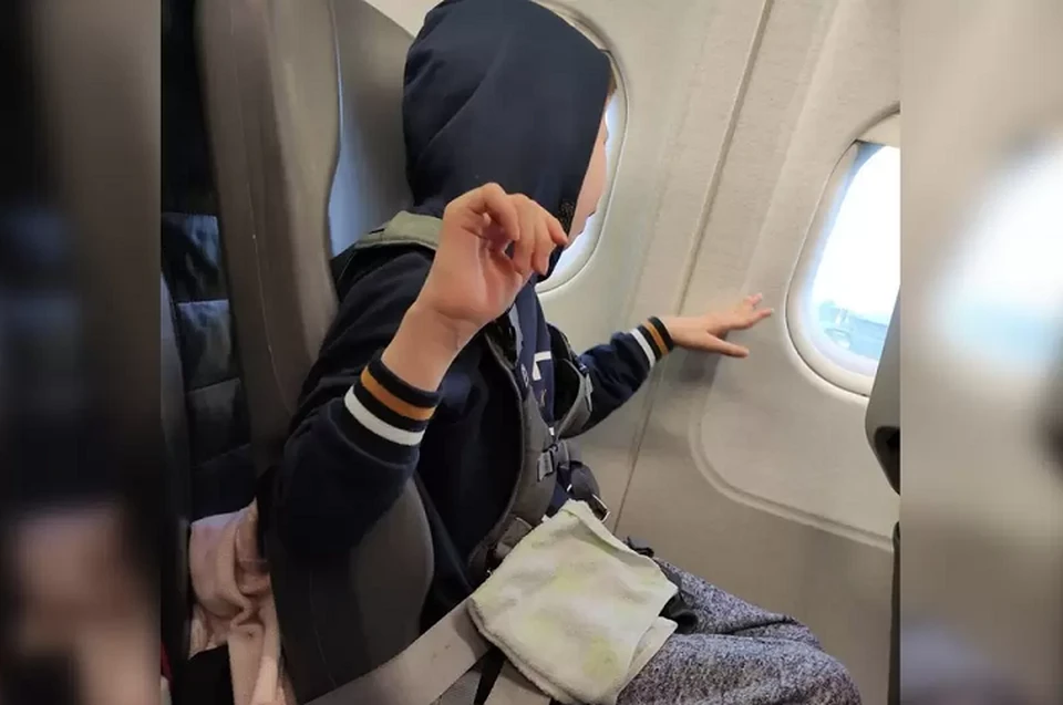 Женщина пыталась объяснить бортпроводникам, что ее сын не может ни сидеть, ни лежать. Фото: Instagram Марины Шаидуллиной