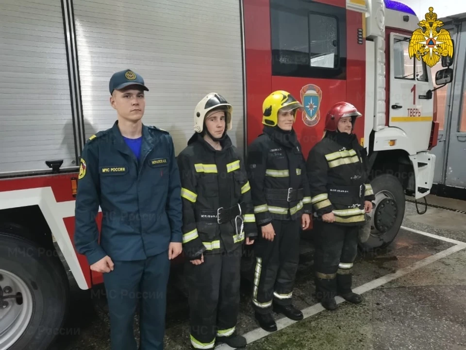 Пожарные спасли женщину из горящей квартиры Фото: ГУ МЧС России по Тверской области