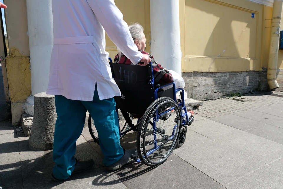 В Санкт-Петербурге будет разработана профессиональная система долговременного ухода за пожилыми горожанами и инвалидами