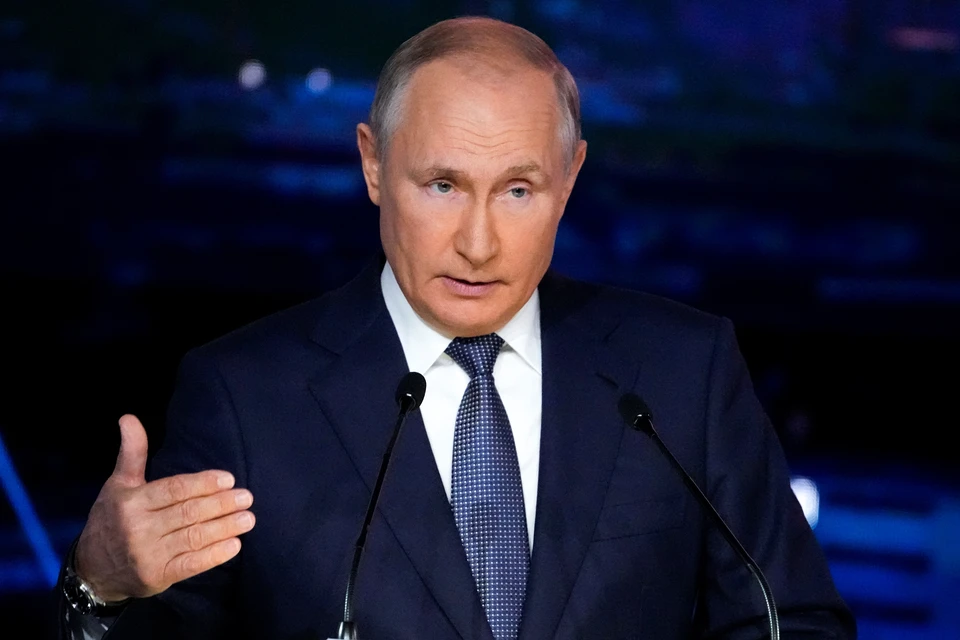 Владимир Путин заявил, что решения CAS по спорту РФ политически окрашены, но их надо выполнять