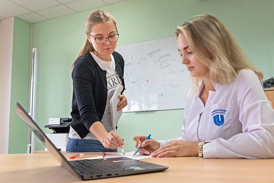 Учёные ННГУ и ПИМУ нашли способ прогнозировать степень тяжести коронавируса. ФОТО: http://www.unn.ru/site/about/news/uchjonye-nngu-sovmestno-s-kollegami-nashli-sposob-prognozirovat-stepen-tyazhesti-covid-19