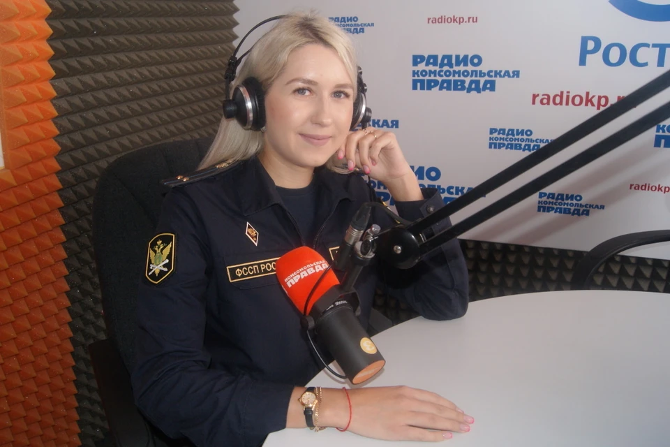 Красавица-пристав в интервью на радио "КП" рассказала о своей работе