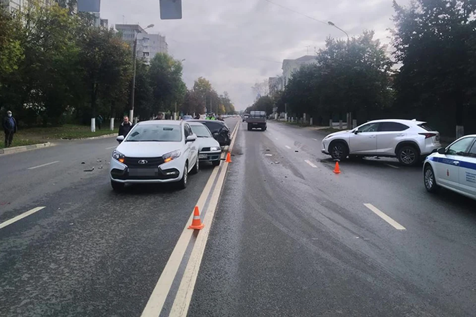 Столкновение четырех машин на проспекте Ленина Фото: УГИБДД России по Тверской области