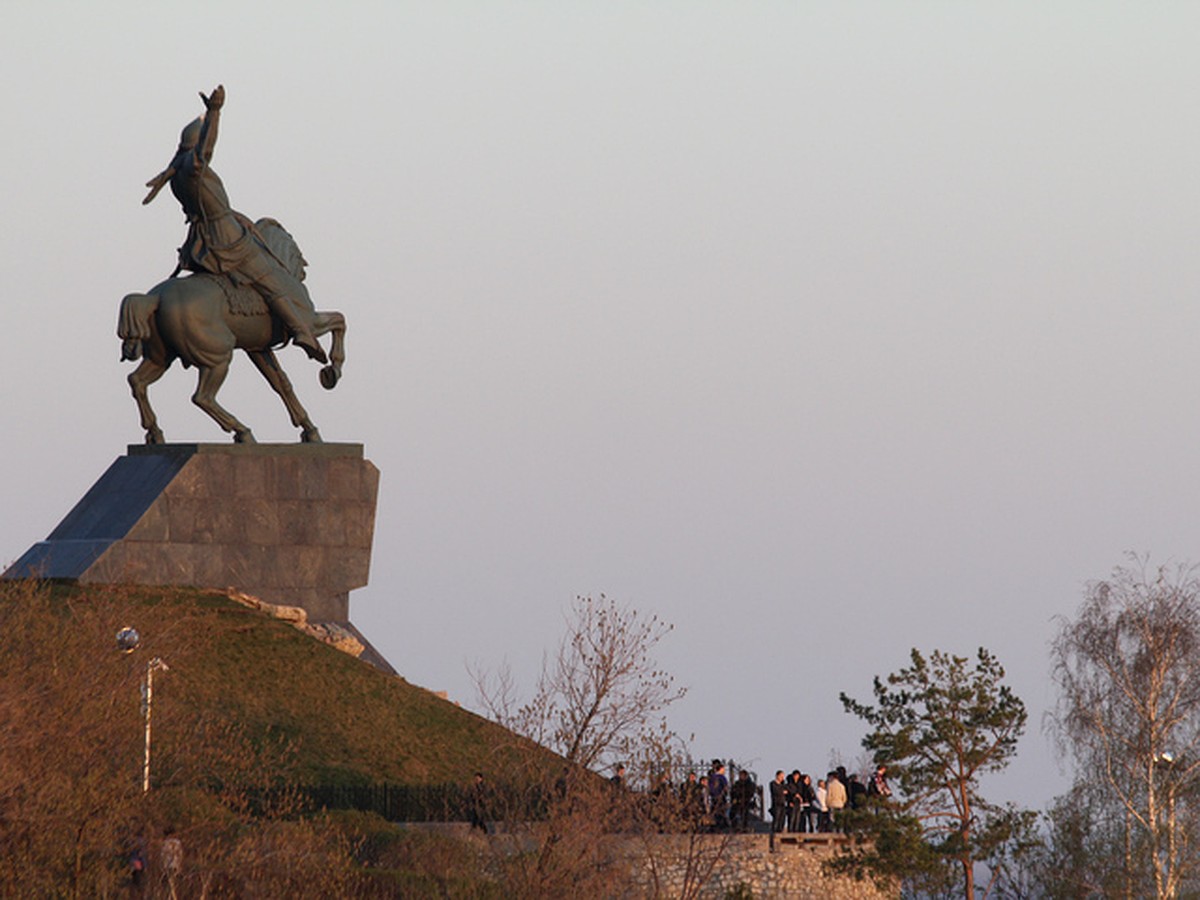 Салават Юлаев памятник иллюстрация