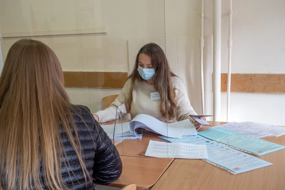 По последним данным, явка избирателей в Калининградской области составляет чуть более 34%.