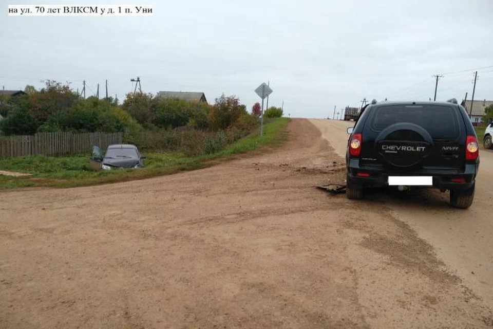 Водитель отечественного внедорожника выезжал с второстепенной дороги, не убедившись в безопасности маневра. Фото: vk.com/gibdd43