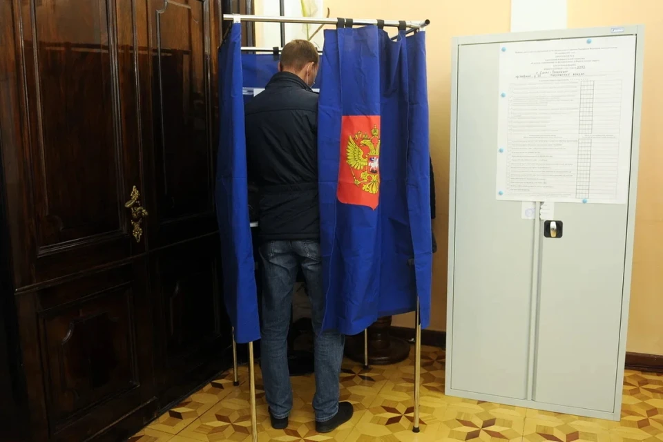 В СПбГУ состоялась комиссия по этике, где студент факультета политологии раскаялся в предложении фальсифицировать выборы.