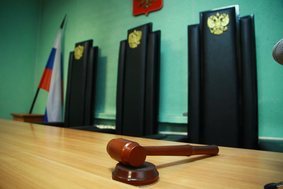 Приставы выселили супругов, которые незаконно заняли чужой дом в Бирюсинске