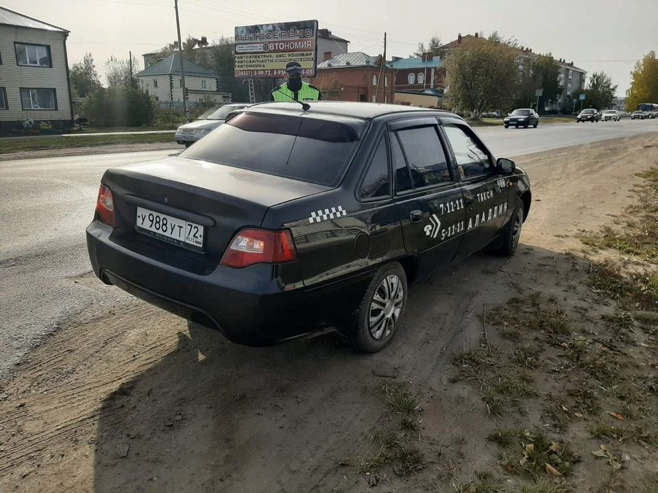 В Тюмени таксист-иностранец отказался проходить освидетельствование на алкоголь и наркотики.