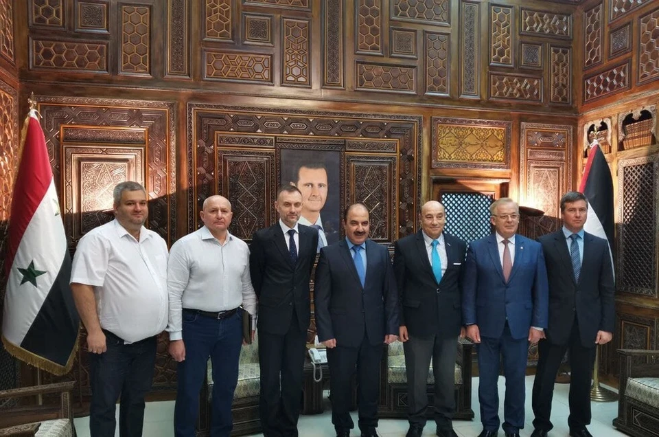 Представители Республики провели переговоры с одним из лидеров сирийской правящей партии. Фото: МИД ДНР