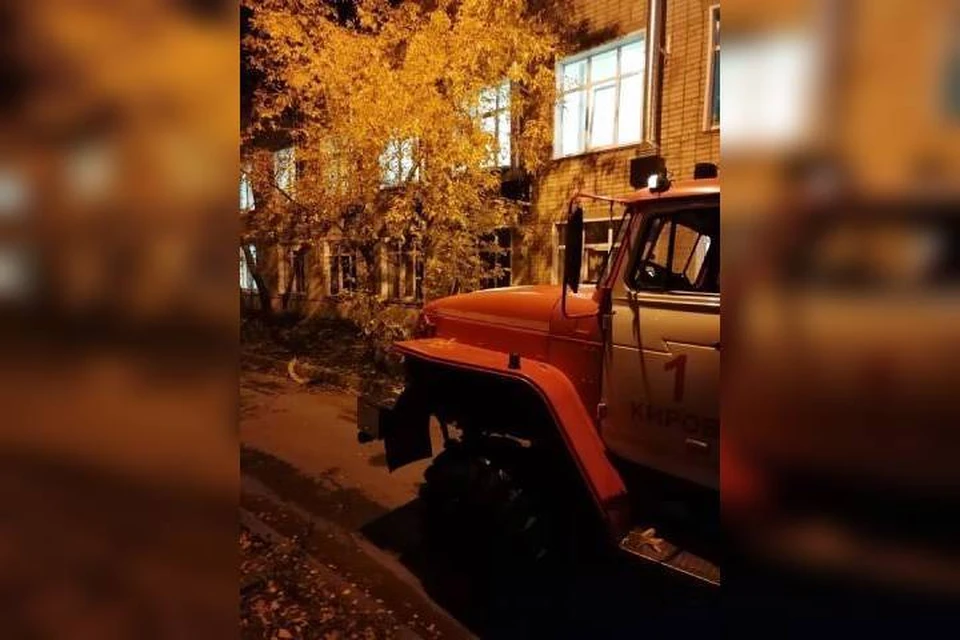 Первые подразделения спасателей прибыли к месту вызова через 3 минуты после сообщения о пожаре, в 2.48. Фото: 43.mchs.gov.ru