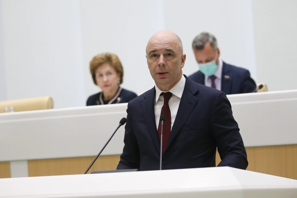 Министр финансов Антон Силуанов доложил сенаторам, что конкретно изменится в бюджетной политике в ближайшие три года.