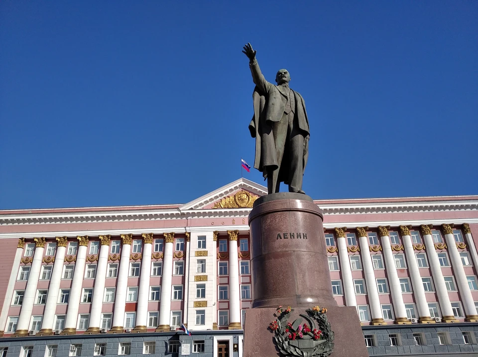 Федеральных чиновников сопровождает губернатор региона