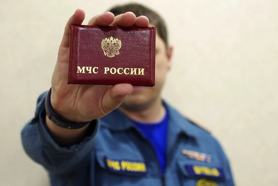 Никаких услуг по установке пожарной сигнализации, замене проводки, в том числе «с крупной льготной скидкой для пенсионеров» сотрудники МЧС России не оказывают. Фото: ГУ МЧС по Свердловской области