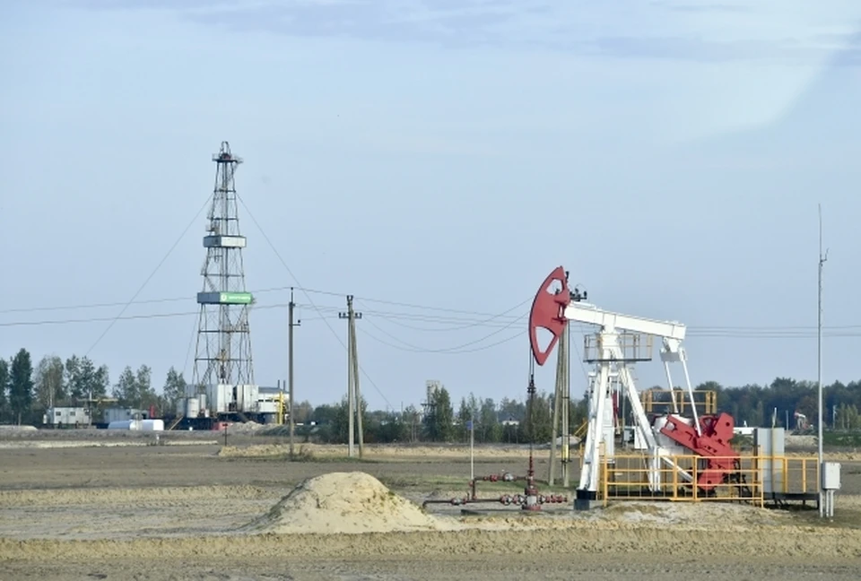 Стоимость нефти выросла почти на 2% из-за подорожания газа