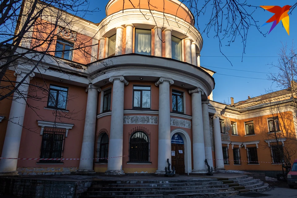 12 ноября на электронной торговой площадке "Вердиктъ" подведут результаты торгов по продаже имущества Мурманского морского пароходства.