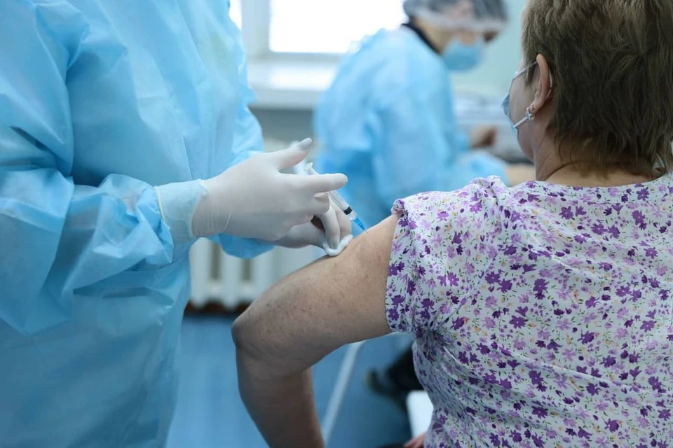 Самые низкие темпы вакцинации сохраняются в Райчихинске, Мазановском и Зейском районах Фото: минздрав Амурской области