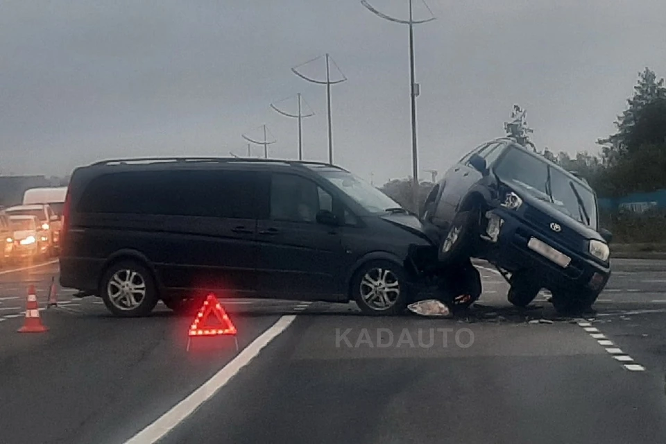 ДТП на Емельянова
