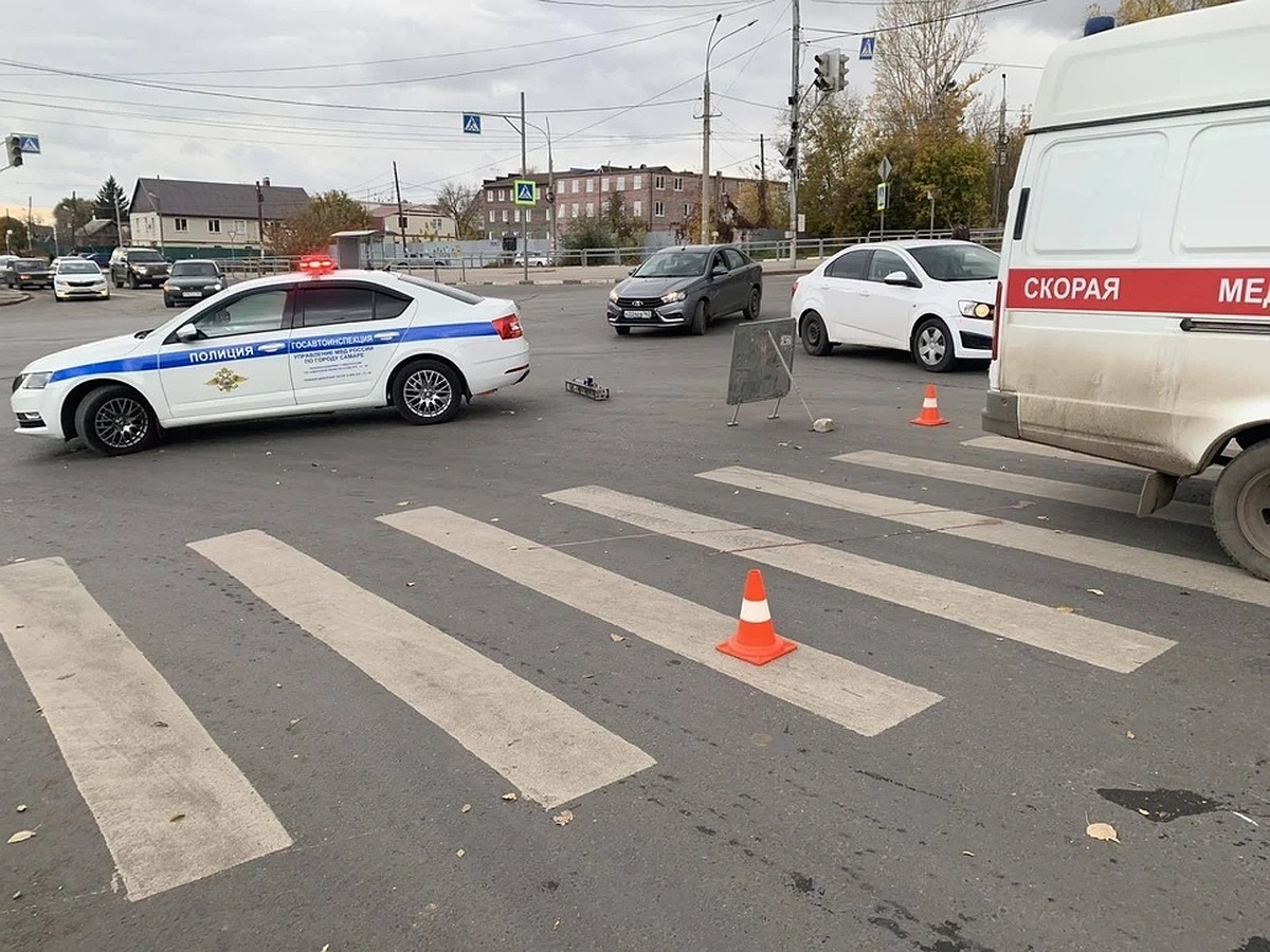 Нужны пешеходные ограждения! Кто виноват в гибели девочки под грузовиком в  Самаре - KP.RU