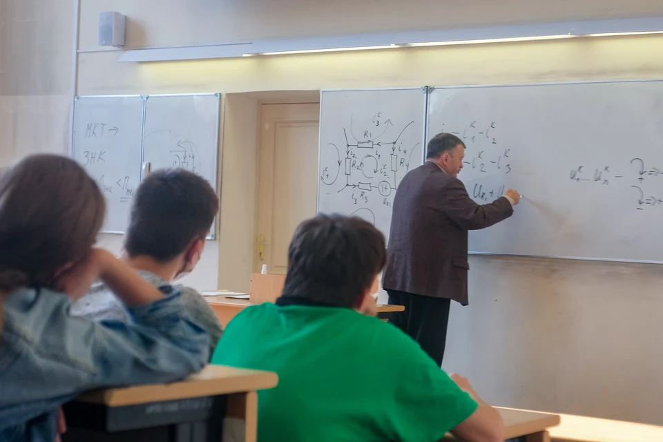 ВШЭ в Петербурге уходит на дистанционное обучение