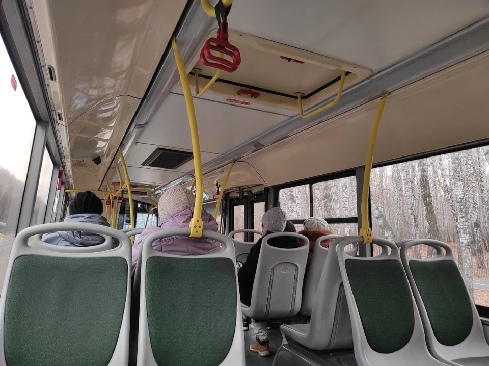 Тюменские автобусы дезинфицируют по нескольку раз в день.