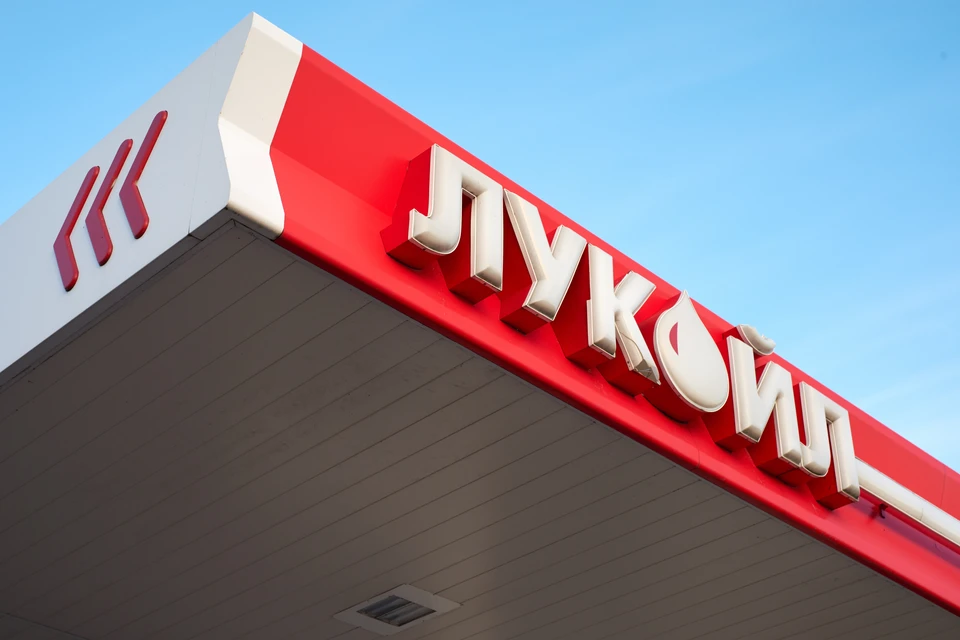Реконструкция АЗС «Лукойл» в районе Пролетарки завершится 15 декабря.