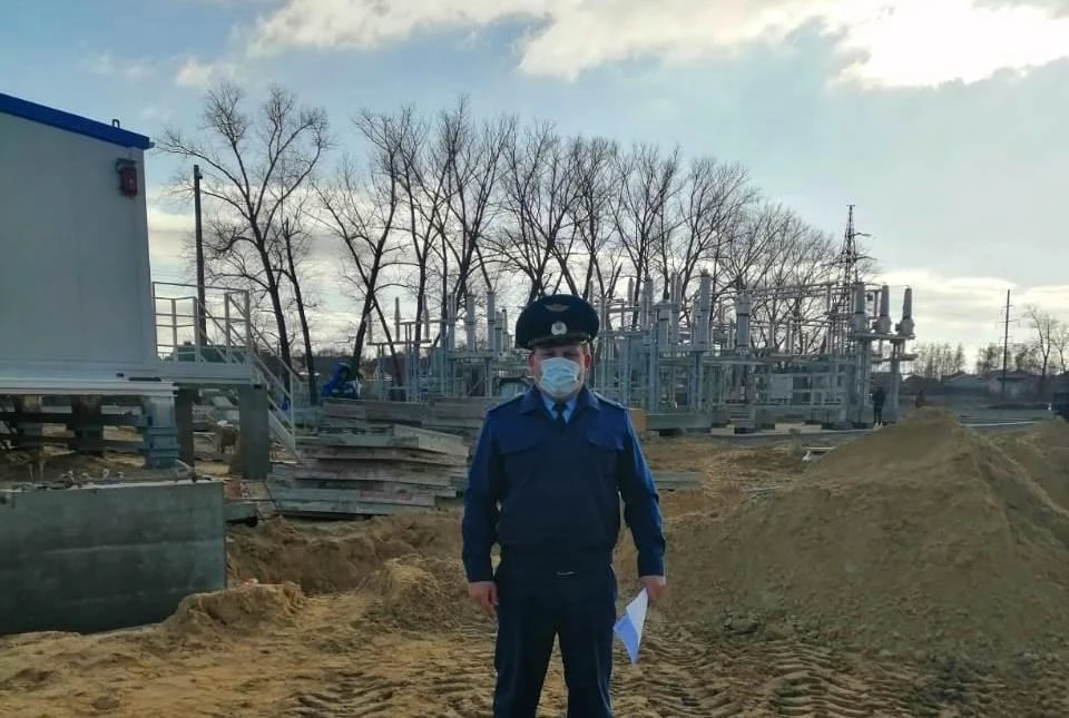 Незаконное строительство после вмешательства прокуратуры должны "заморозить".